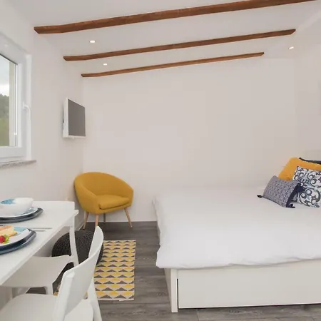 Studio Apartment Skatula Skradin Exterior photo